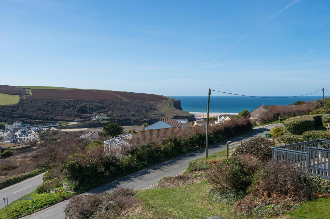 Mawgan Porth Apartments Exterior photo